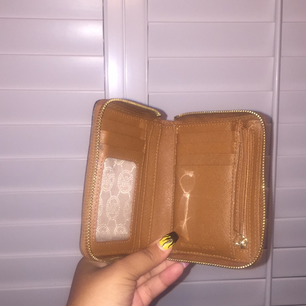 Wallet - Picture 4 of 7